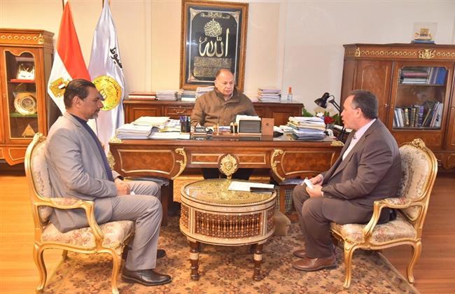 محافظ أسيوط «سنكرم الطلاب والمعلمين» المشاركين بمبادرة تطوير وتجميل الشوارع  