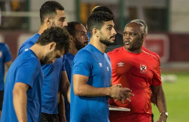 موسيماني يقود تدريبات الأهلي ويجتمع باللاعبين