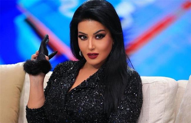 سمية الخشاب تطلق هاشتاج: "اقف في ظهر مراتك"