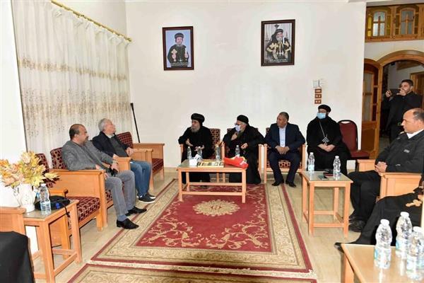 محافظ الأقصر يزور عدد من الكنائس للتهنئة بمناسبة عيد الميلاد المجيد