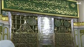   السعودية تمنع النساء من زيارة قبر النبي