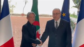   رئيس الحكومة الجزائرية: تطابق في وجهات النظر مع باريس حول قضايا الساعة الإقليمية والدولية