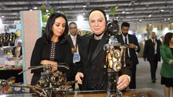   مايا مرسى: معرض "تراثنا" فرصة كبيرة للسيدات فى تسويق منتجاتهن