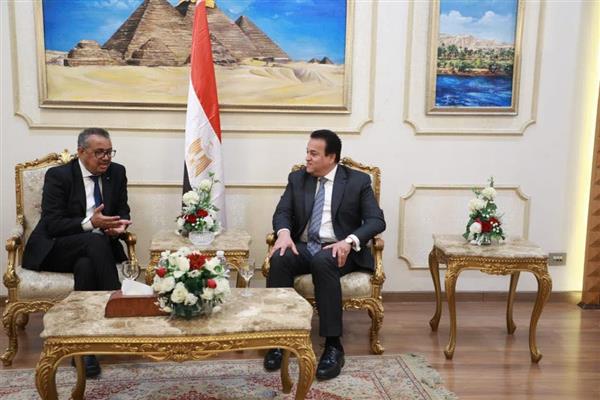 وزير الصحة ومدير منظمة الصحة العالمية يعقدان يبحثان التوسع بمجال إنتاج الأدوية واللقاحات