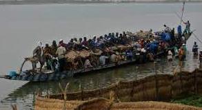   رئيس نيجيريا.. مقتل 76 شخصا جراء قارب
