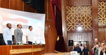 محافظ أسوان: اعتماد 320 مليون جنيه لتغطية مصرف السيل بالكامل