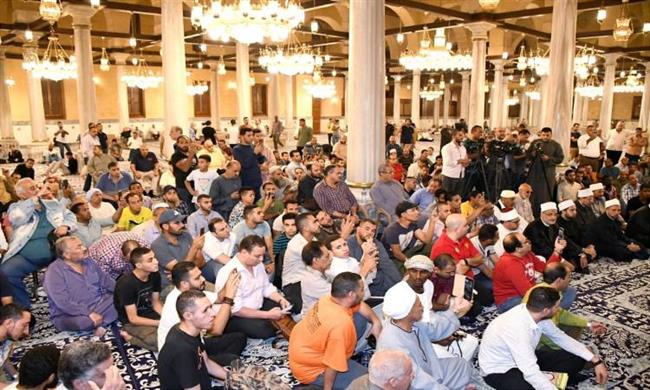 بهجة كبيرة.. الأوقاف: تزايد الإقبال على الأسبوع الدعوى «ميلاد أمة» بالحسين