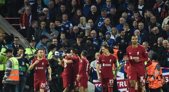 ليفربول يفقد أرنولد وماتيب 6 مباريات