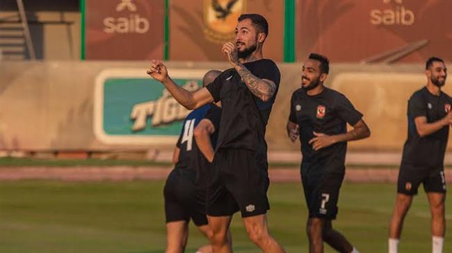 وصفه بالمتمرد.. اتحاد بوليفيا لكرة القدم يهاجم لاعب الأهلي الجديد 