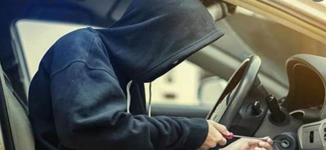 كشف ملابسات سرقة سيارتين من معرض سيارات بالغربية وضبط مرتكبي الواقعة وإعادة السيارتين