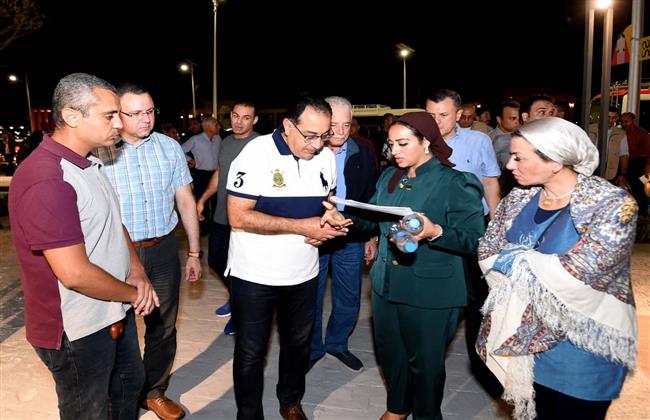 رئيس الوزراء يتفقد أعمال تطوير سقالة شرم الشيخ "بخليج نعمة"