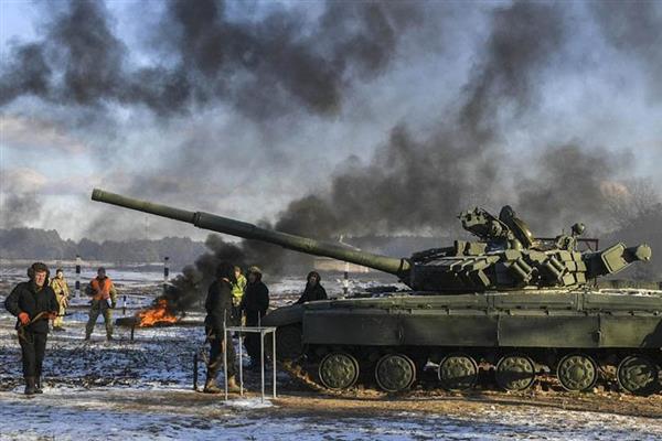 أوكرانيا: سقوط 7 مدنيين في هجوم صاروخي روسي على ميكولايف