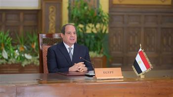   الرئيس السيسي: الدولة تنشئ طرقا موازية للدائري لتسهيل حركة المواطنين