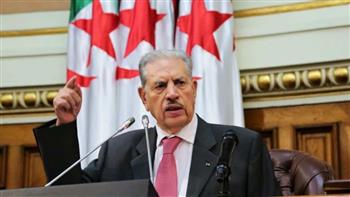   البرلمان الجزائري يدعو إلى حل الأزمات والنزاعات بالطرق السلمية عبر احترام سيادة الدول