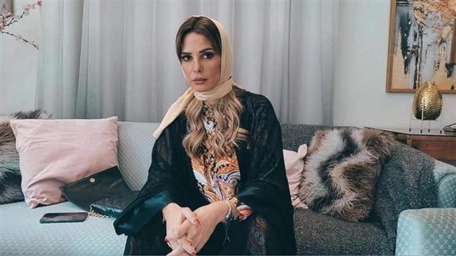بجلباب و حجاب ظهور جديد لإيمان العاصي 