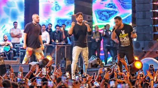 تامر حسني يحقق أكبر حضور جماهيري في تاريخ مدينة زد بارك.. صور