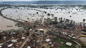   الفيضانات تتسبب بمقتل أكثر من 500 شخص في نيجيريا والمياه تغمر معظم أنحاء البلاد