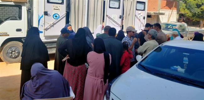 " صحة البحيرة": قافلة طبية بحوش عيسى والكشف على عدد 653 مواطنا
