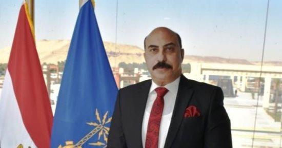 محافظ أسوان يوجه بتكثيف الجهود للانتهاء من أعمال التطوير والتجميل بالمحافظة