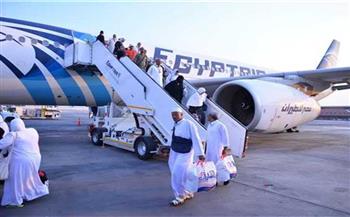   السياحة: تحذر شركات الطيران من صعود المعتمرين دون الباركود بجوازتهم من بوابة العمرة