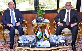   وزير الطيران يبحث مع السفير الأردني تعزيز التعاون في مجال النقل الجوي