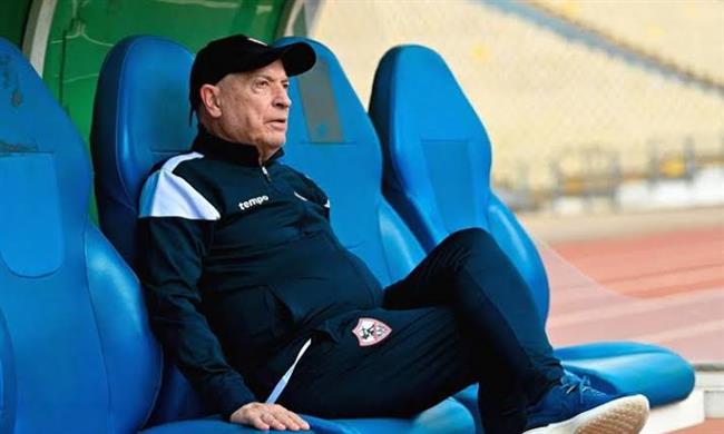 فيريرا يخصص فقرات تدريبية لمدافعي الزمالك