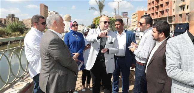 محافظ بني سويف يتفقد المواقع المقترحة من نزلة السادات لأسفل كوبري المديرية 