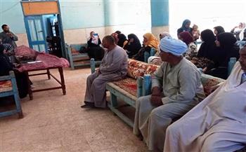   تنظيم 28 جلسة دوار لتوعية 850 مواطنًا داخل 7 قرى بمركزي إدفو وكوم أمبو بأسوان