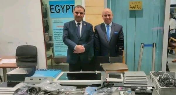 جمارك برج العرب تضبط محاولة تهريب عدد من الأجهزة الطبية والهواتف المحمولة