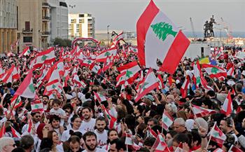   لبنانيون يحيون الذكرى الثالثة لحراك 17 أكتوبر بساحة الشهداء بوسط بيروت