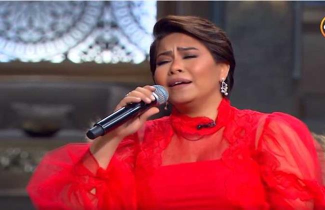 استشاري نفسي يكشف أسباب انهيار شيرين عبد الوهاب ووصولها للمصحة