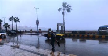   التقلبات الجوية تضرب الإسكندرية بأمطار غزيرة على مناطق متفرقة 
