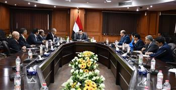 وزير الرياضة يجتمع مع مجالس أمناء فروع نادي النادي أكتوبر والعاصمة الإدارية 
