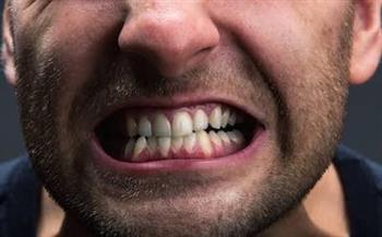  عسكر: احذروا مخاطر الجز على الأسنان