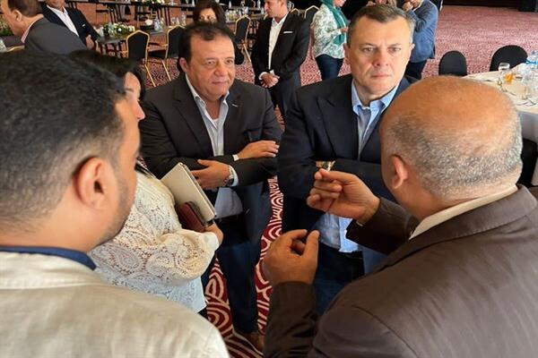 عاطف عبد اللطيف يكشف تفاصيل لقاء وزير السياحة بمستثمري البحر الأحمر