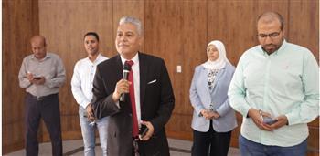 " غرباوي " يلتقى طلاب برنامج الطب والجراحة  بجنوب الوادى الأهلية فى اول محاضره لهم