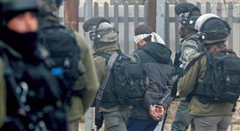   الاحتلال يعتقل 8 فلسطينيين بالضفة الغربية ومواجهات في مناطق متفرقة