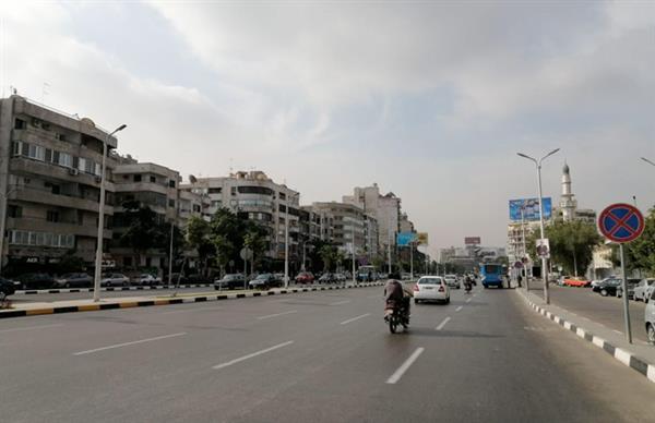 سيولة في شوارع وميادين القاهرة والجيزة وانتشار الخدمات المرورية