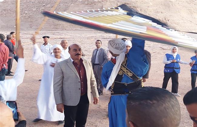 "التنورة" تزين احتفالات تعامد الشمس على وجه رمسيس الثاني بأبوسمبل