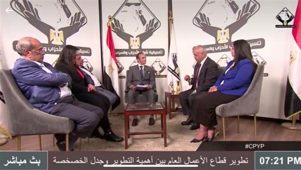 مصطفى بكرى: العيب ليس فى القطاع العام وإنما فى الفساد وسوء الإدارة