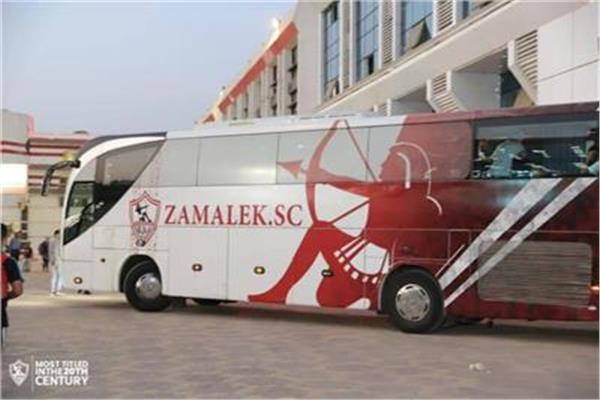 حافلة الزمالك تصل ستاد القاهرة لمواجهة سيراميكا
