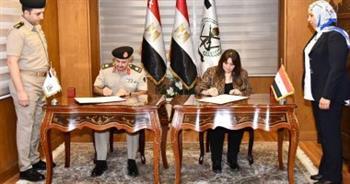قوات الدفاع الشعبى توقع بروتوكولين تعاونين مع وزارتى التعليم والهجرة
