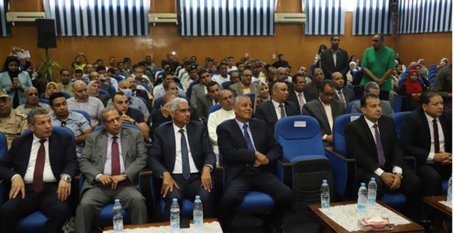 رئيس جامعة جنوب الوادي يشهد احتفالية انتصارات أكتوبر المجيدة 