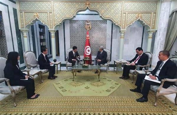 وزير الخارجية التونسي يتسلم نسخة من أوراق اعتماد السفير الياباني الجديد
