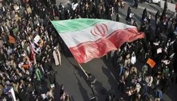   الجارديان: الأمن في إيران يمارس أساليب عنيفة لقمع المظاهرات