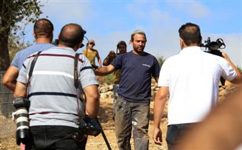   مستوطنون يعتدون على وزير فلسطيني ويحرقون سيارتين شمال رام الله للمرة الثانية