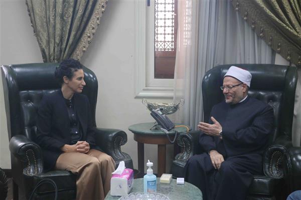 مفتي الجمهورية يستقبل «بولي إيوانو» سفيرة جمهورية قبرص في القاهرة