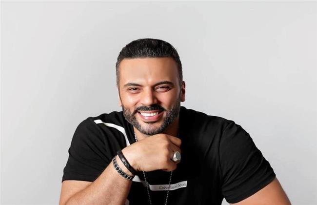 أحمد فريد يعلن موعد تشييع جثمان والده