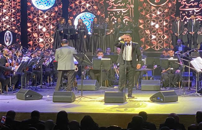 رغم الأمطار ونقل الحفل.. رامي عياش يشعل دار الأوبرا ويهدي «مشربتش من نيلها» لمصر