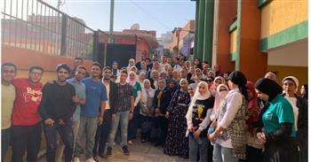   زيارات ميدانية لطلاب جامعة القاهرة لمتابعة إنجازات مبادرة حياة كريمة بقرى الجيزة